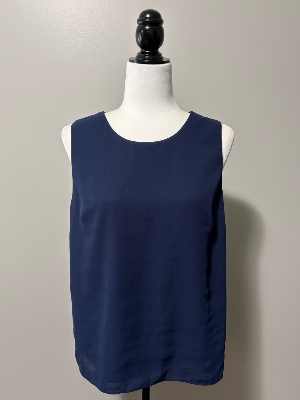 Banana Republic Sleeveless Back Buttons Blouse Maritime Blue